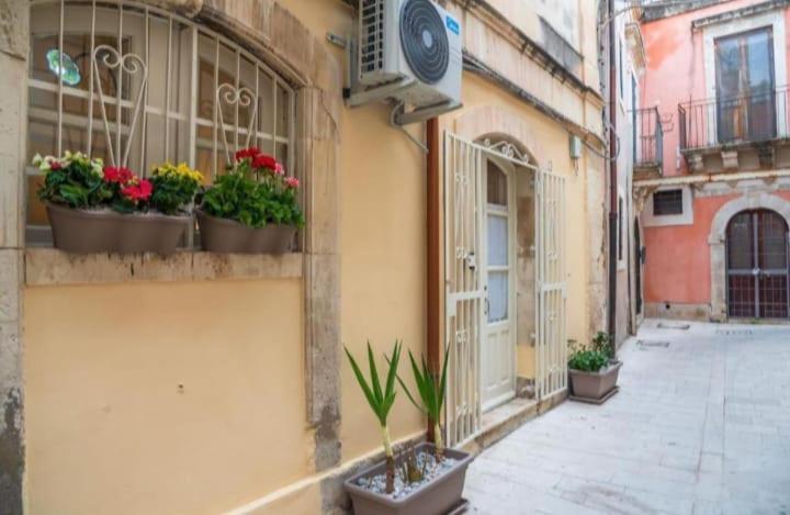 Casarizzi 24 Vacanze Ortigia Syrakuzy Zewnętrze zdjęcie